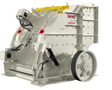 The Cedarapids TI4250 horizontal-shaft impactor