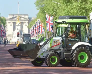 JCB hydrogen digger on The Mall in London