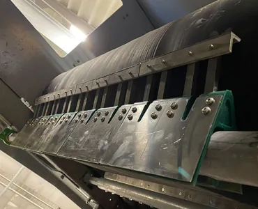 STARCLEAN® belt cleaners installed on one of the belts on site