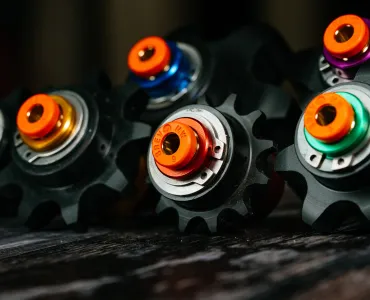 Sprocket-shaped RotaLube applicators from FB Chain