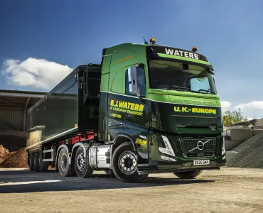 BJ Waters have acquired 10 Volvo FH Aero 500 6x2 tractor units