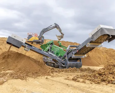 Chepstow Plant’s McCloskey R155 high-energy screener has been designed to handle waste by-products such as overburden and blasted rock
