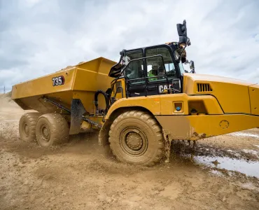 The next-generation Cat 735