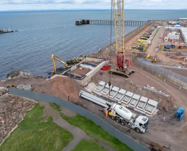 Heidelberg Materials supplied 242 cubic metres of PowerCrete from their Glasgow concrete plant with delivery windows dictated by tidal conditions 