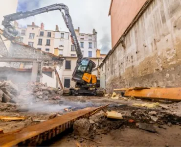 According to CASE Construction Equipment, their new CX135E XRD redefines high-reach working in a compact footprint for the specialist demolition industry 