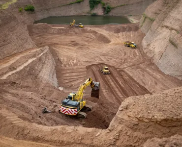 Marubeni-Komatsu’s visit to JPE Aggregates shows how a well-managed fleet of Komatsu equipment can deliver maximum productivity with minimal environmental impact