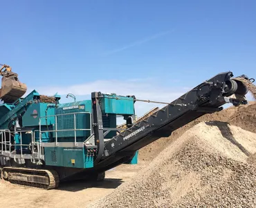 Powerscreen 1000 Maxtrak mobile crusher