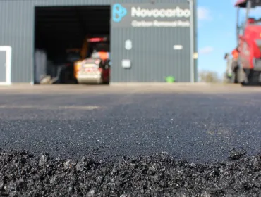 In an innovative pilot project, Novocarbo and Hansa Asphalt have developed an asphalt mix infused with biochar which may lay the groundwork for future standards in road construction