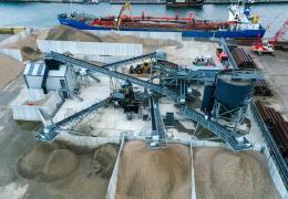 The upgrade at Aggregates Industries’ Shoreham facility involved the installation of a new Terex Washing Systems wash plant to optimize the processing of sea-dredged sand and gravel