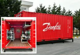 Danfoss on-site hose assembly workshops are fully equipped mobile containers stocked with the specific Danfoss hoses, fittings, and tooling to suit the specific needs of work sites