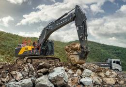 The new 50-tonne Volvo EC500 crawler excavator from Volvo CE