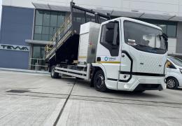 Tevva’s 7.5-tonne battery-electric truck, which offers up to 140 miles (227km) from its 105kWh battery on a single charge, is on trial with Tarmac for a period of eight weeks