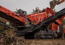 KSD Recycled Aggregates’ Terex Finlay 873+ Hybrid screener