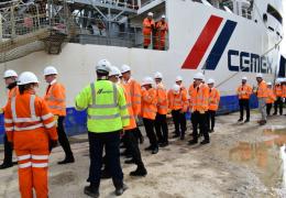 Students going aboard ‘Cemex Go Innovation’, the company’s flagship marine aggregates dredging vessel
