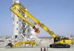 The simulator offers customers an easy way to experience and try out the full potential of the PC490HRD and the K100 boom change system without the need for physical access to the machine