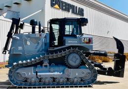 Cat D8 track-type tractor in ‘Centennial Grey’