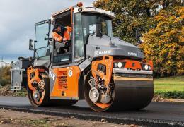 Warm-mix asphalt compaction with a Hamm HX-series tandem roller
