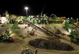 Telestack have supplied two AP 1500 D3 wheel-mounted apron feeders and two TB 52 track-mounted radial telescopic boom conveyors for high-rate loading of DEME’s specialized rock armour installation vessels