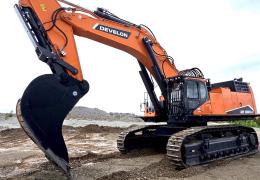 KKT’s latest 100-tonne Develon DX1000LC-7 crawler excavator 