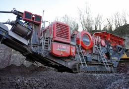 Prichard’s Finlay J-1280 Hybrid jaw crusher, supplied by Molson Finlay