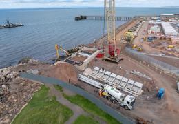 Heidelberg Materials supplied 242 cubic metres of PowerCrete from their Glasgow concrete plant with delivery windows dictated by tidal conditions 