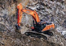 Doosan DX490LC-7 excavator