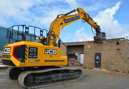 JCB 220X excavator