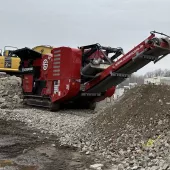 The new Screencore XJ Dual Power tracked jaw crusher