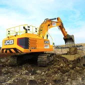 New JCB 370X crawler excavator for Crapper & Sons Landfill 