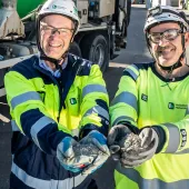 First deliveries of evoZero leave the Brevik plant. L–R: Vetle Houg, managing director of  cement Norway; and Per Ole Morken, Brevik plant manager