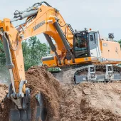 The Liebherr R 992 crawler excavator in action